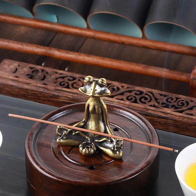 Vintage Zen Frog Incense Burner Alloy Sandalwood Incense Stick Holder Mini Home Decor Ornaments Sculpture Tea Pets